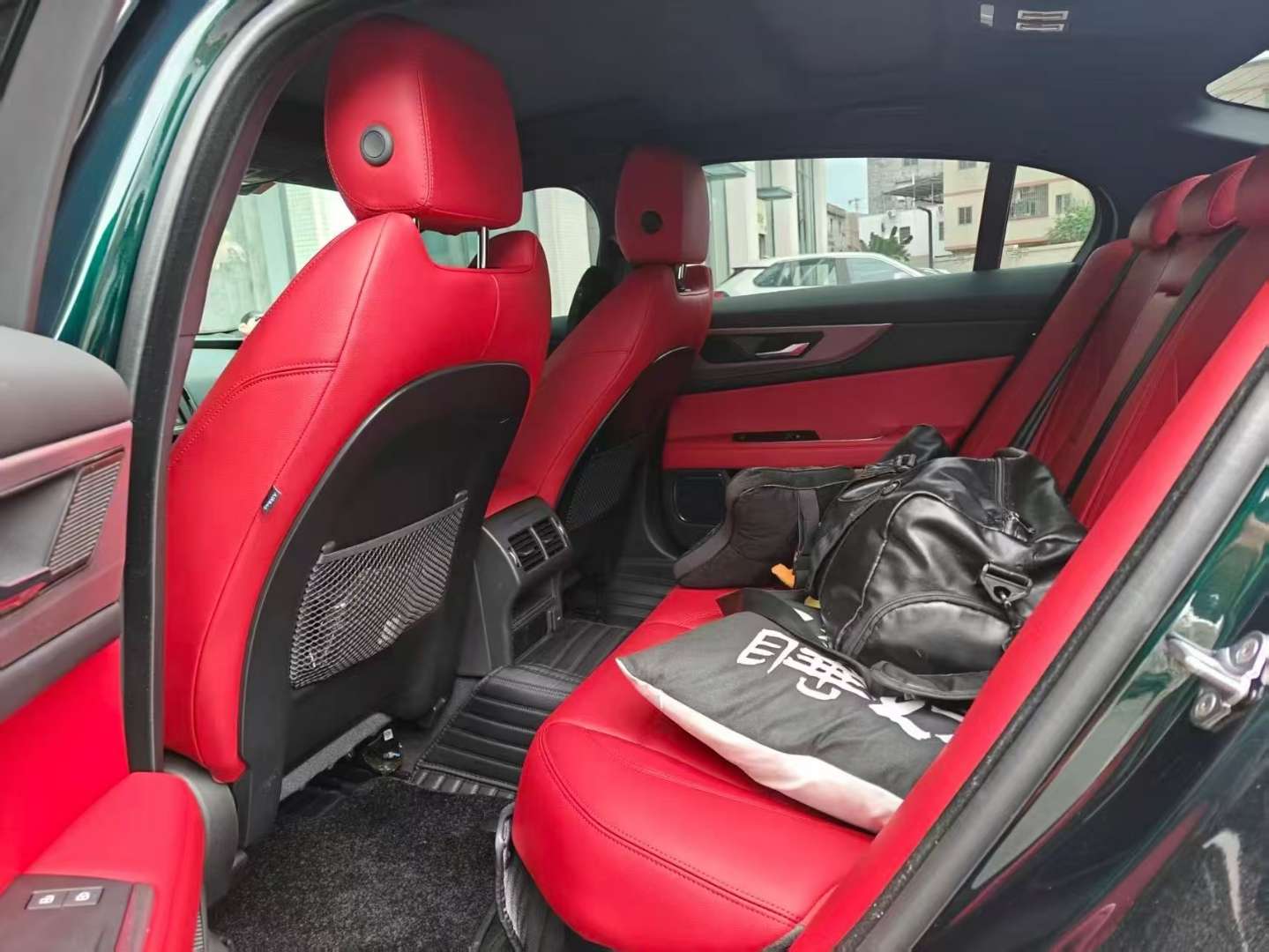 Jaguar XEL 2.0T 250PS R-DYNAMIC S Entry Sport 5