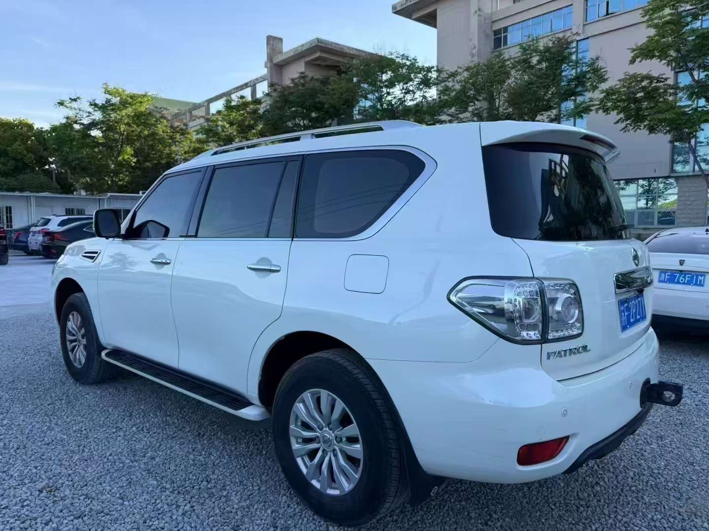 Nissan Patrol 4.0L Middle East SE Version 9