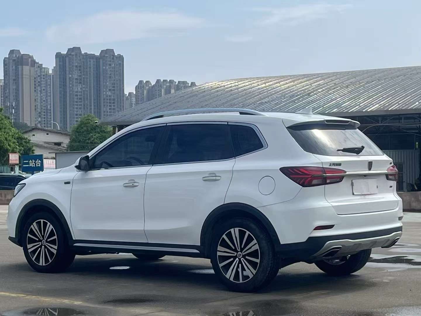 Roewe RX5 1.5T Automatic 9