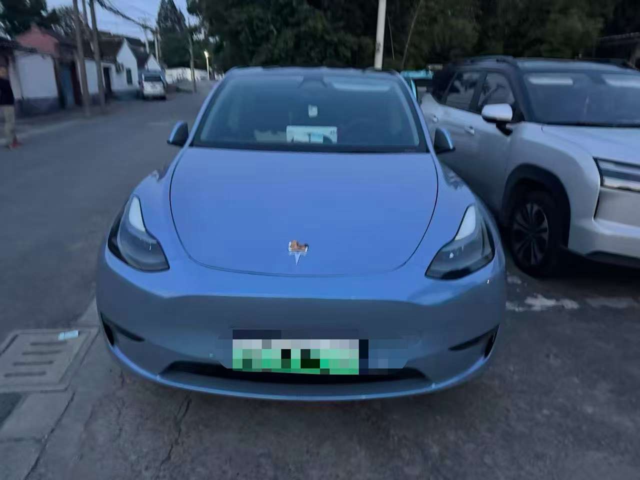 Tesla Model Y Model Y Long Range All-Wheel Drive