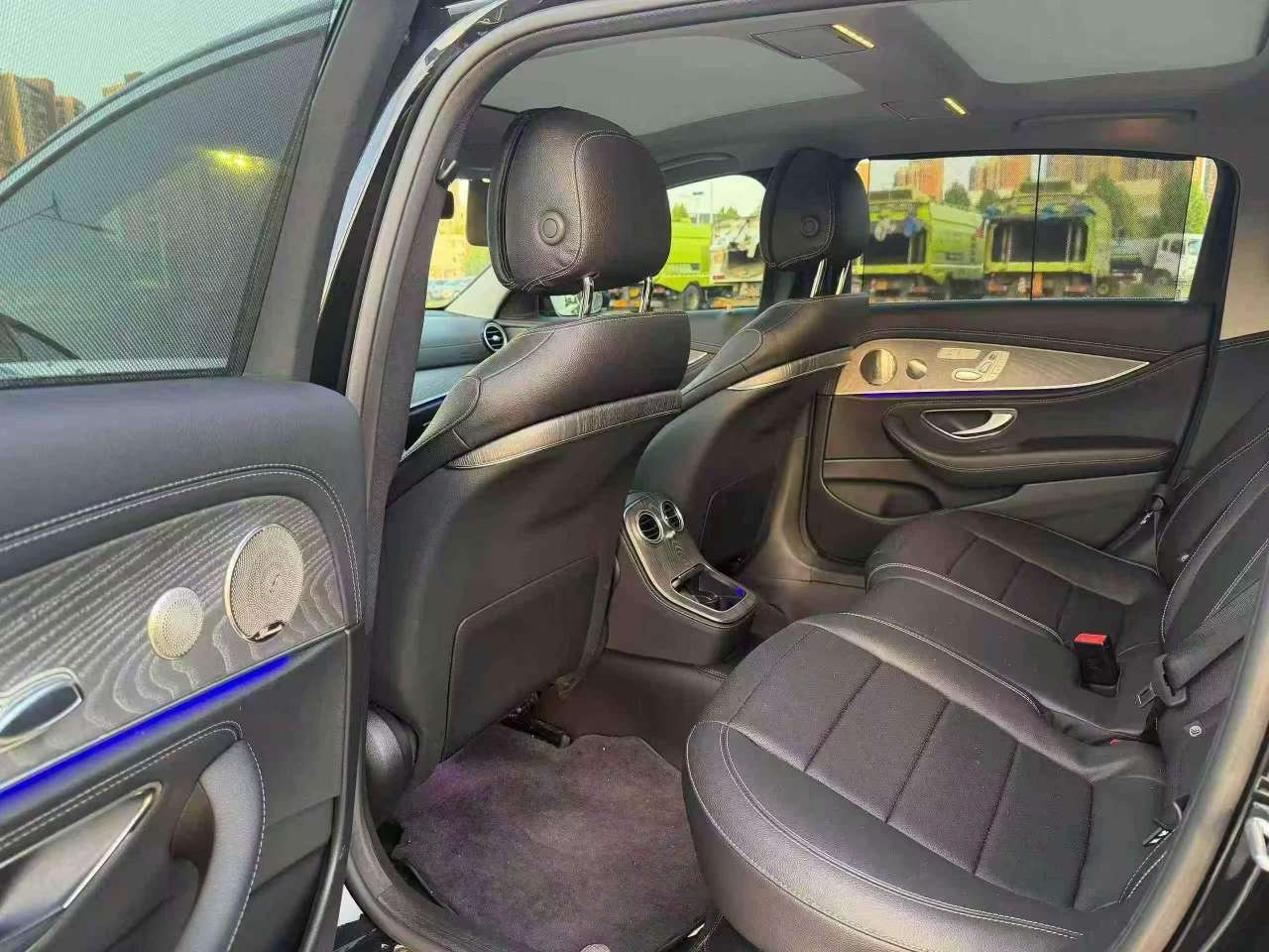 Mercedes-Benz E-Class E300L Luxury 5