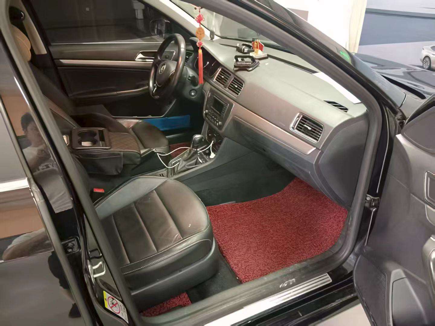 Volkswagen Lavida 1.6 Comfort Edition 4