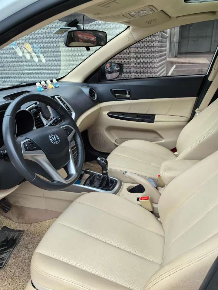 Changan Eado 7