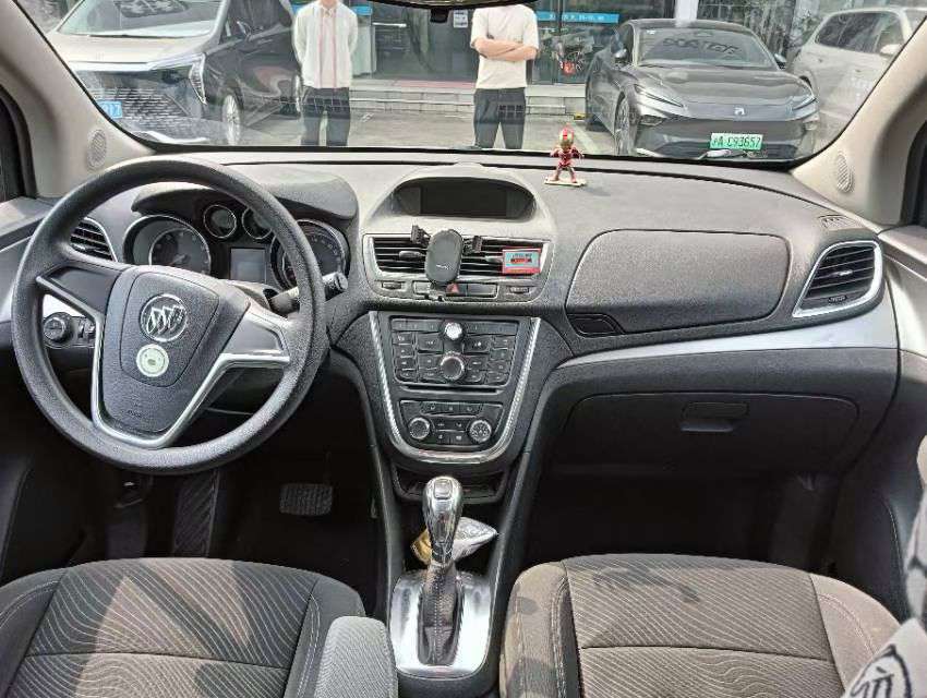 Buick Encore 5