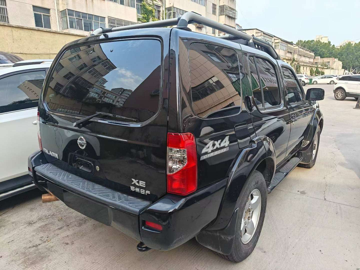 Nissan Paladin 2012 2.4L 4WD 3