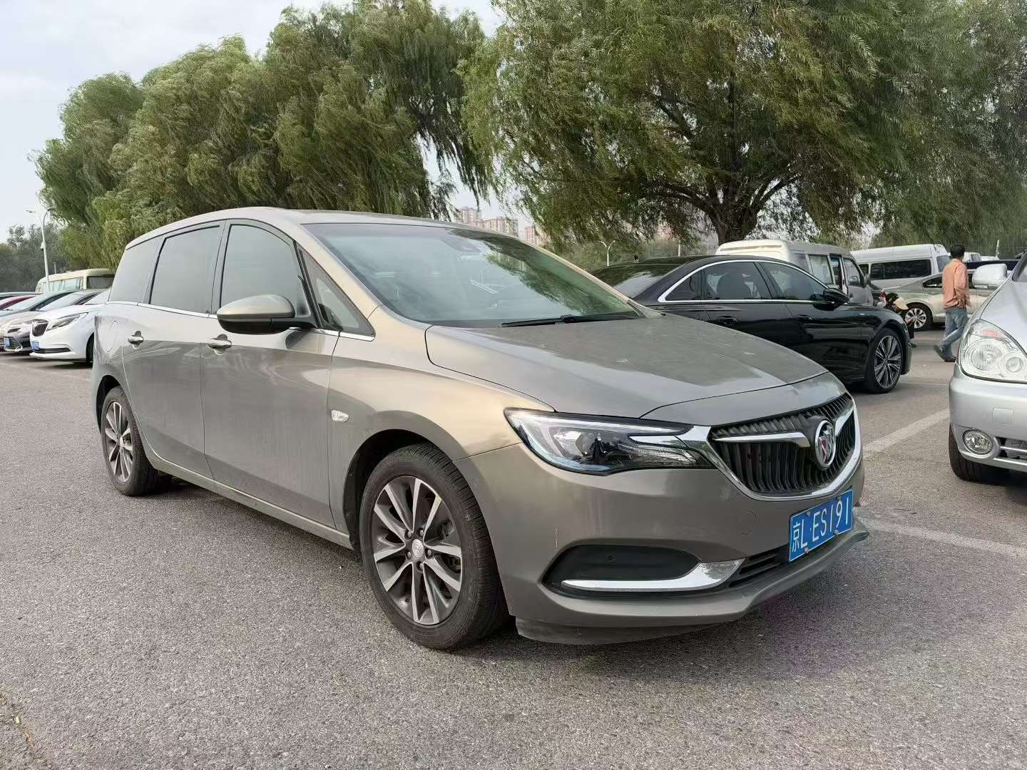 Buick GL6 1.3T Automatic Sunroof High Trim