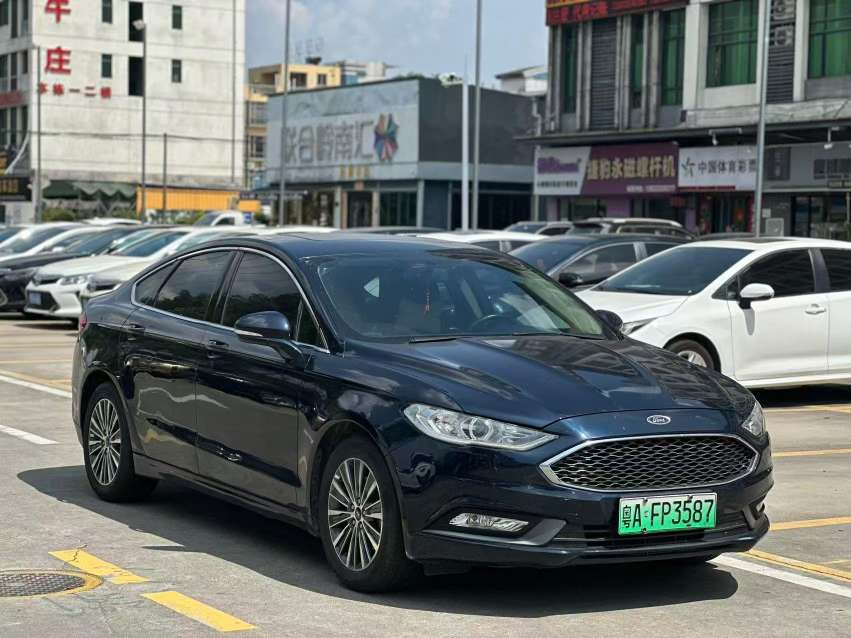Ford Mondeo 2.0L ZhiShang Plug-in Hybrid