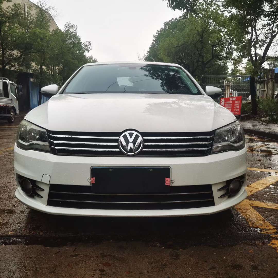 Volkswagen Bora Luxury Edition 2