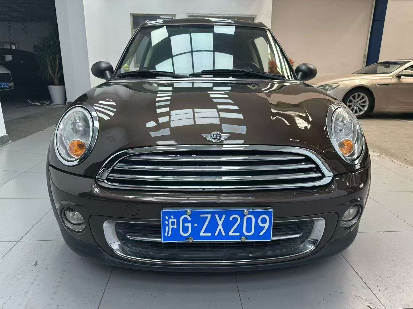 BMW MINI 2011 Extended Edition 2