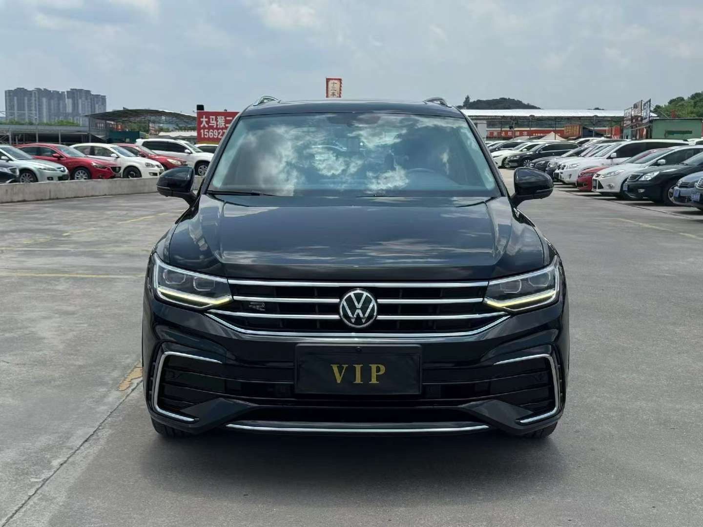 Volkswagen Tiguan L 2022 R-Line 2