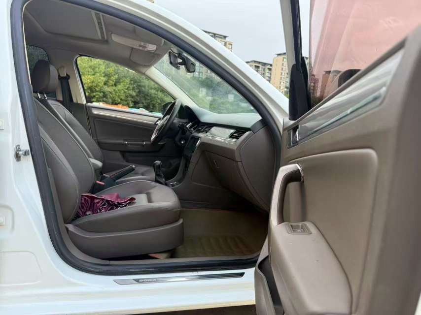 Volkswagen Bora 2014 Facelift 1.6L Manual Sunroof 6