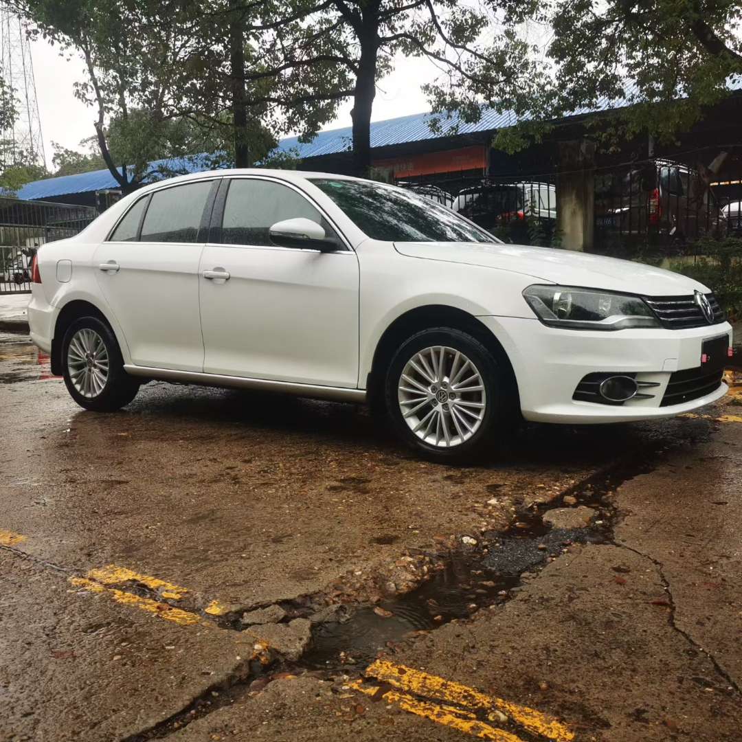 Volkswagen Bora Luxury Edition