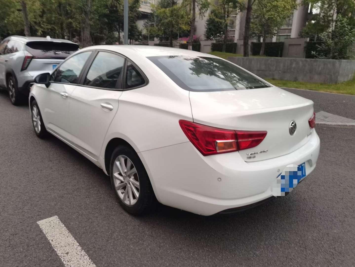 Buick Verano 1.5L Automatic Sunroof 3
