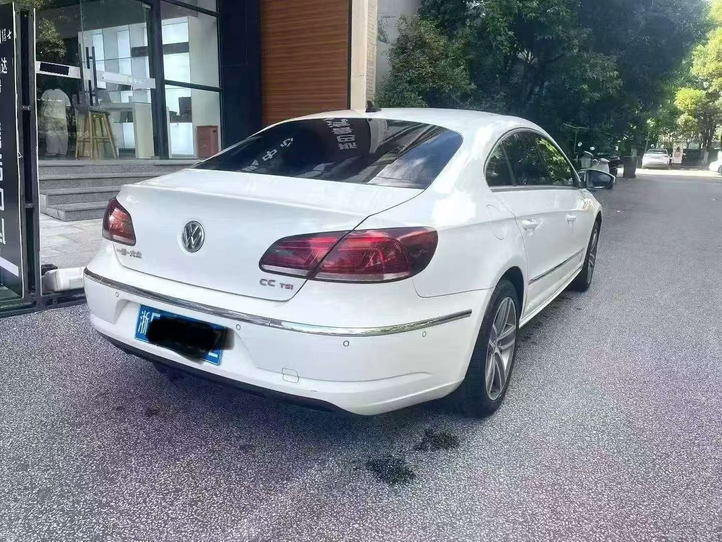 Volkswagen CC 2.0T Luxury Trim 5