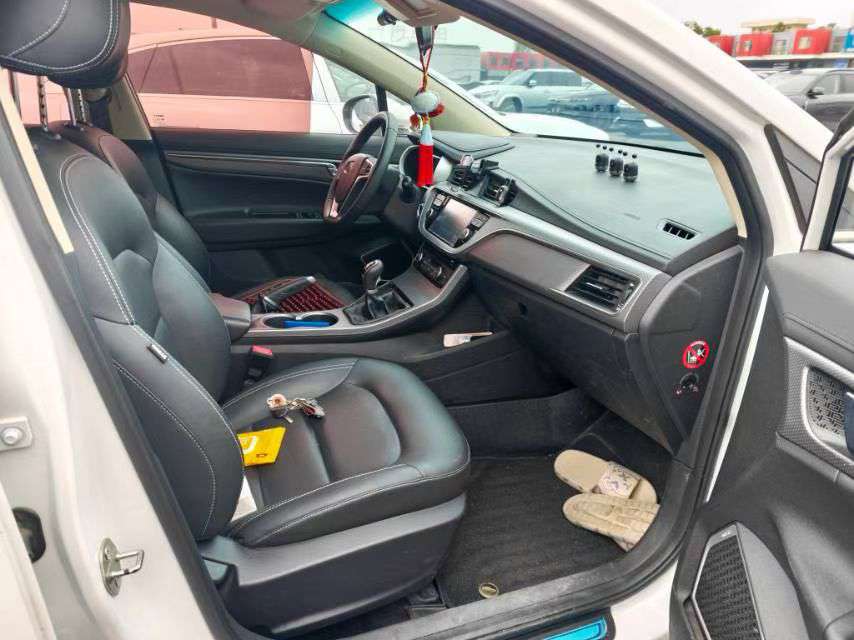 Geely Emgrand GS 1.8 Manual 4