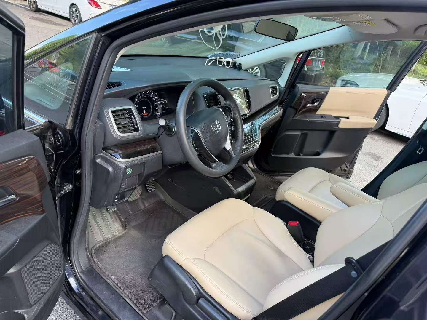 Honda Odyssey 2019 2.0 Hybrid 8