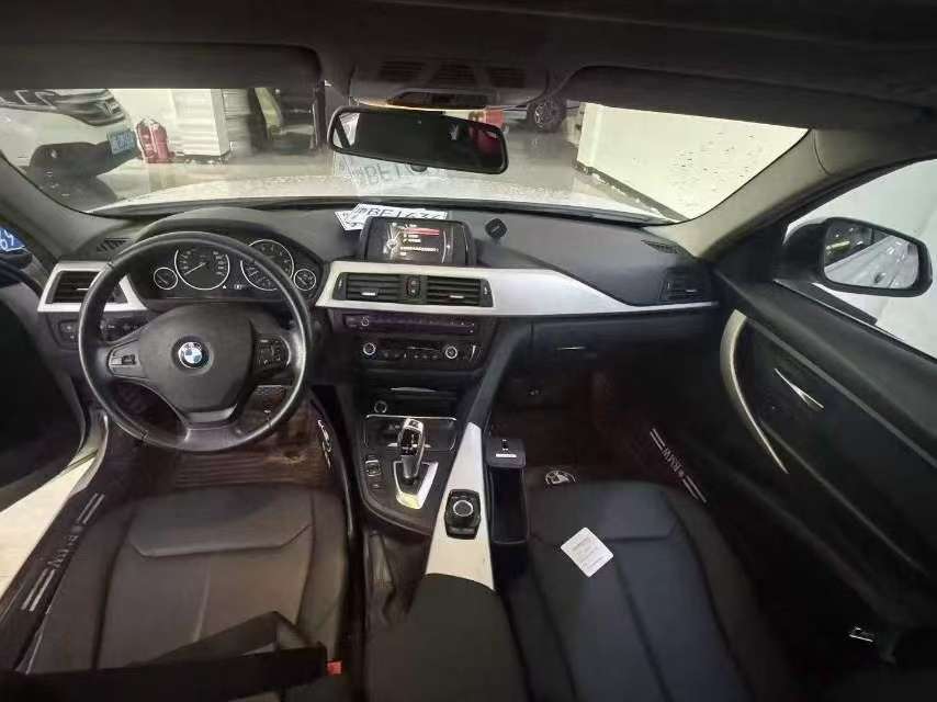 BMW 3 Series 320Li Modern Edition 6