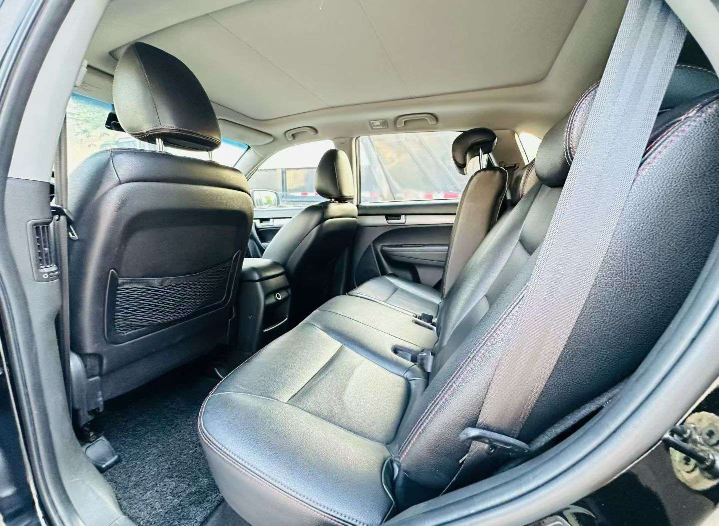 Kia Sorento 2.4L 4WD 7 Seats 5
