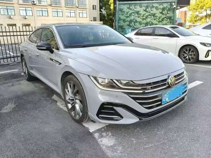 Volkswagen CC 2.0T 380TSI Dazzling Edition 3