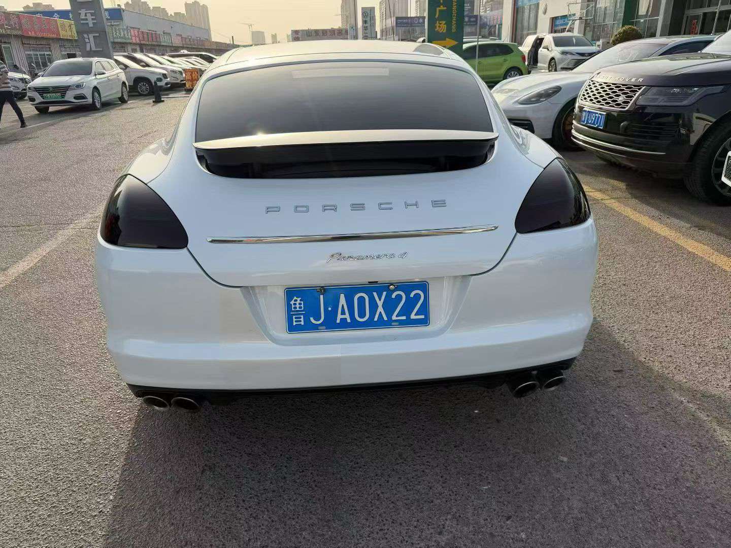 Porsche Panamera 8