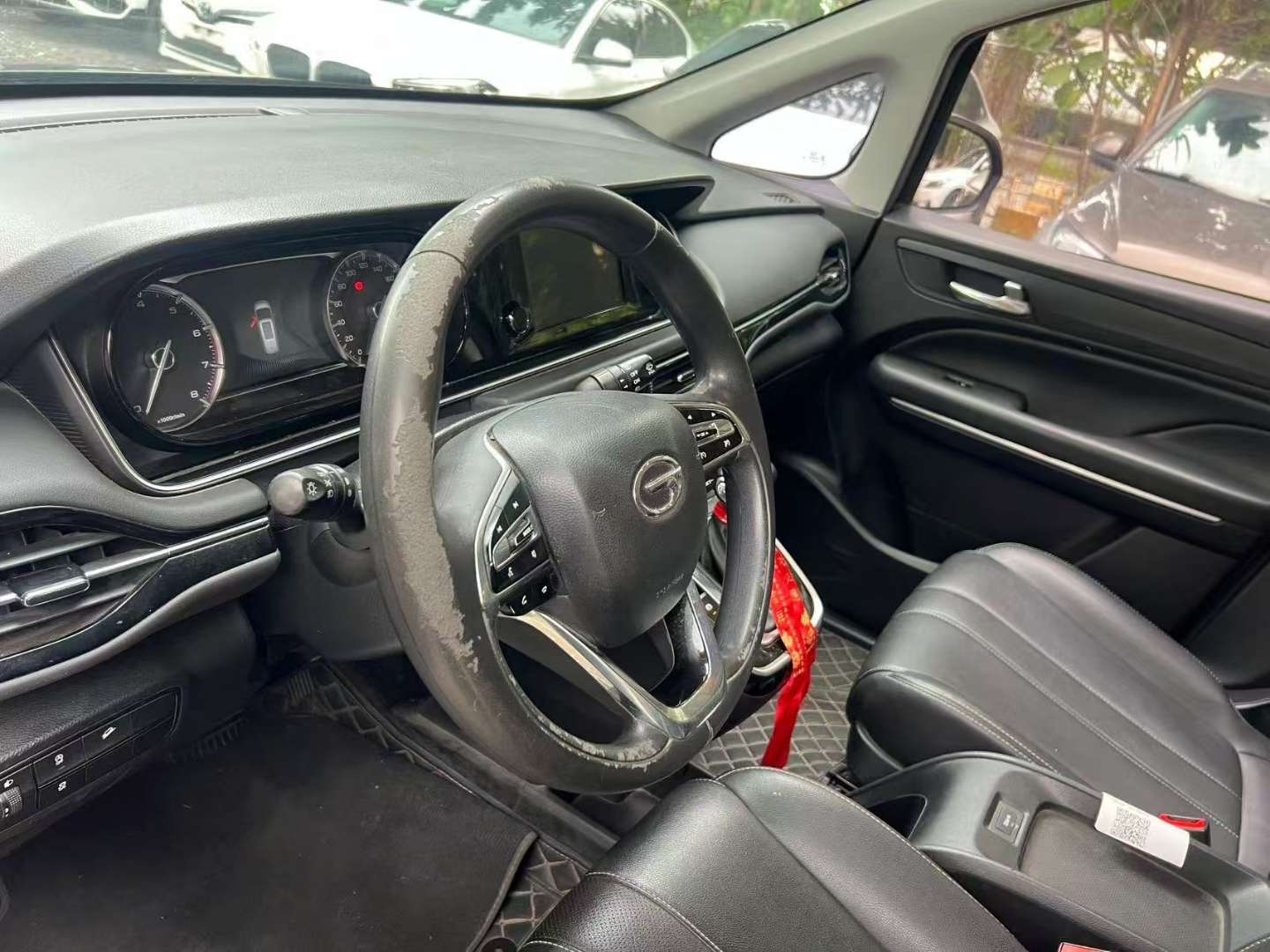 Trumpchi M6 2021 1.5T 270T Luxury 7-Seater 8