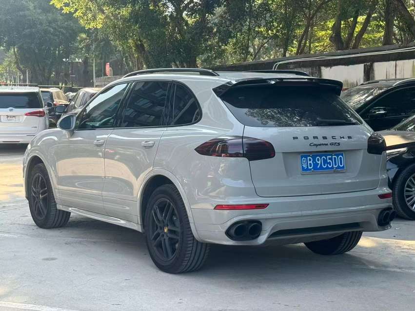 Porsche Cayenne 3.0T AWD 4