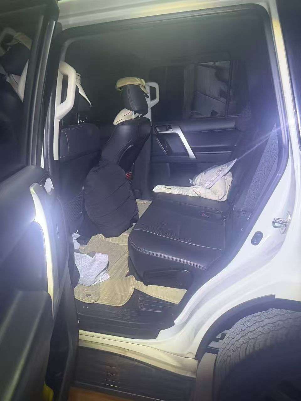 Toyota Prado 3.5 TX-L Premium Edition 5