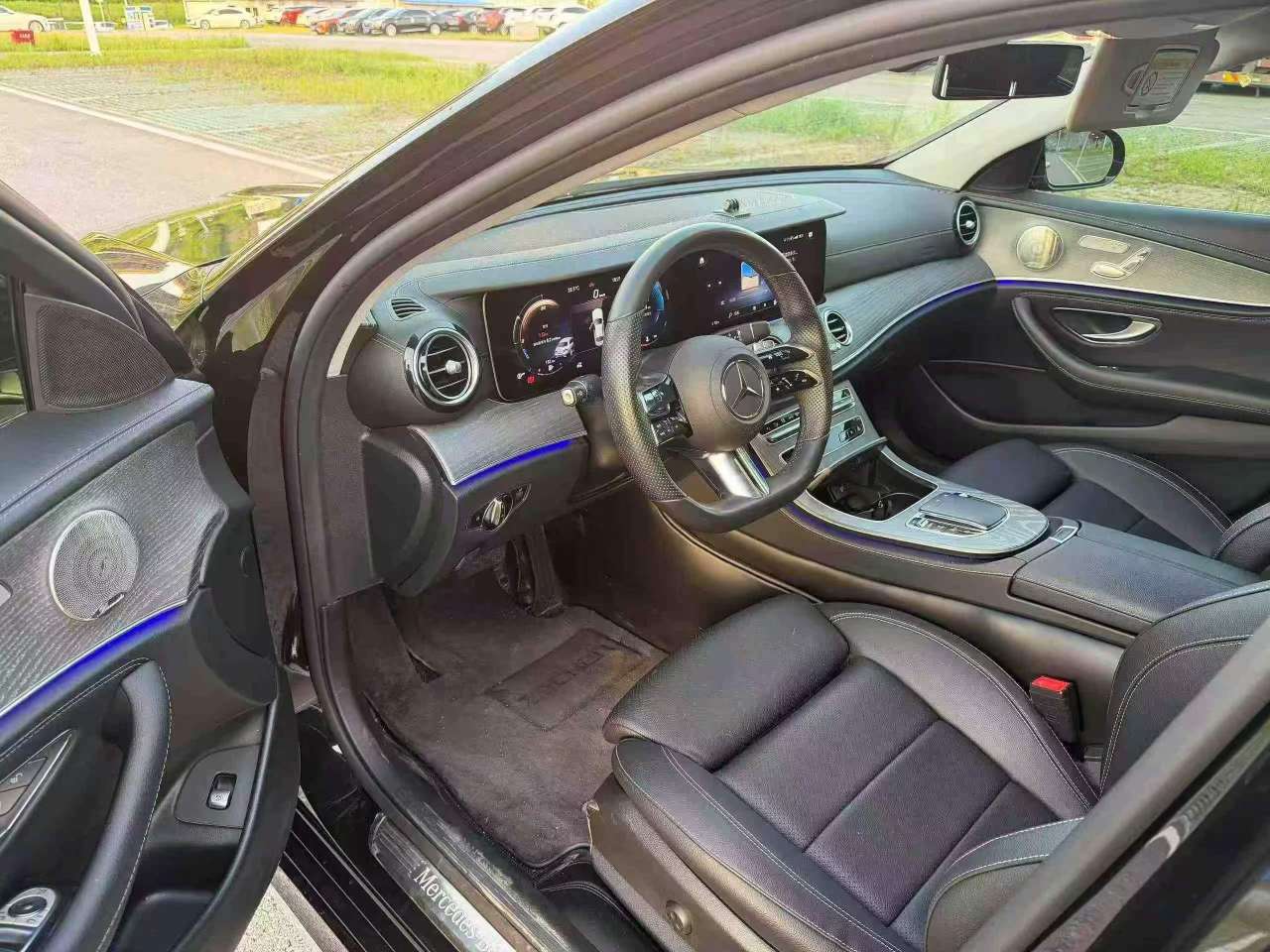 Mercedes-Benz E-Class E300L Luxury 4