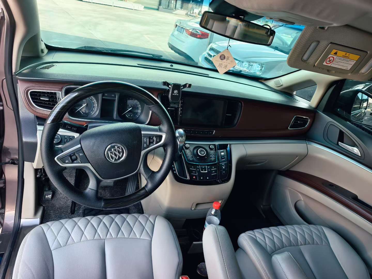 Buick GL8 7