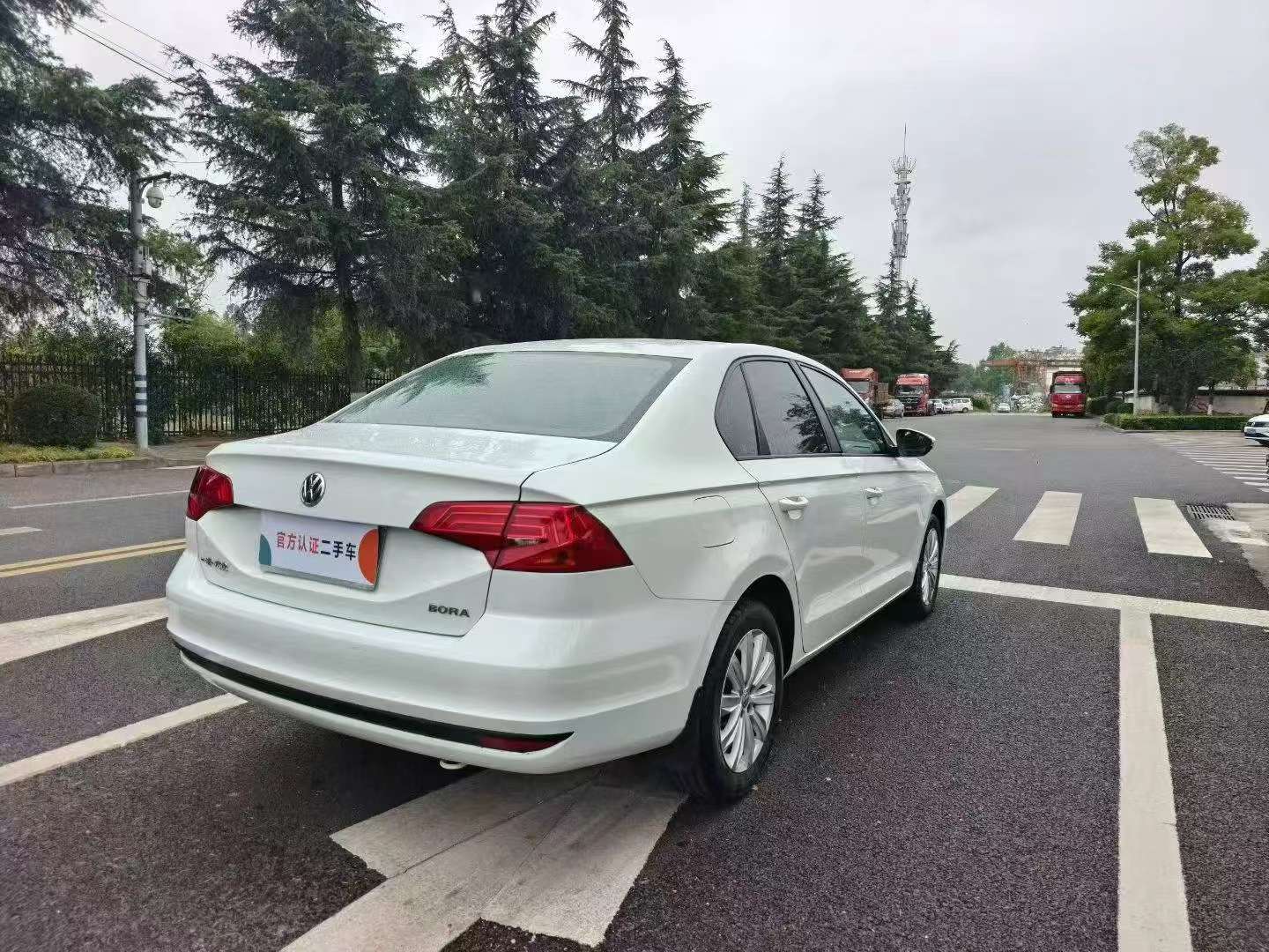 Volkswagen Bora 1.5 Automatic Standard 9