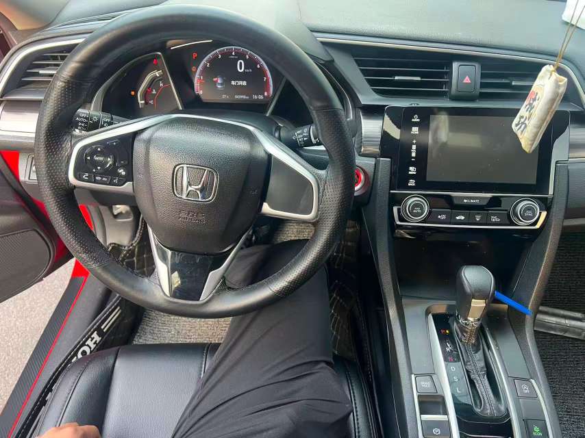 Honda Civic 1.5T Rally Edition 5
