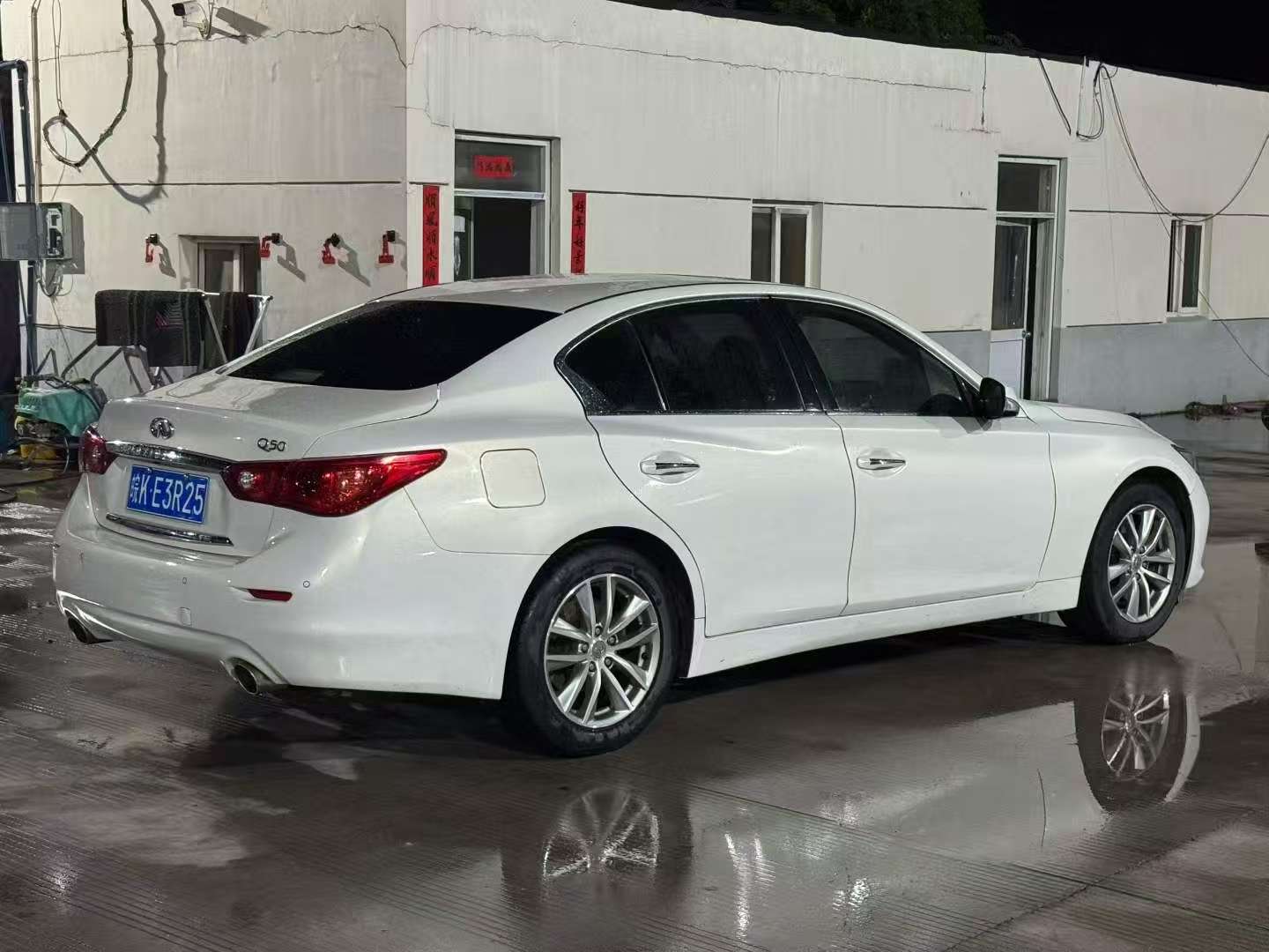 Infiniti Q50L 6