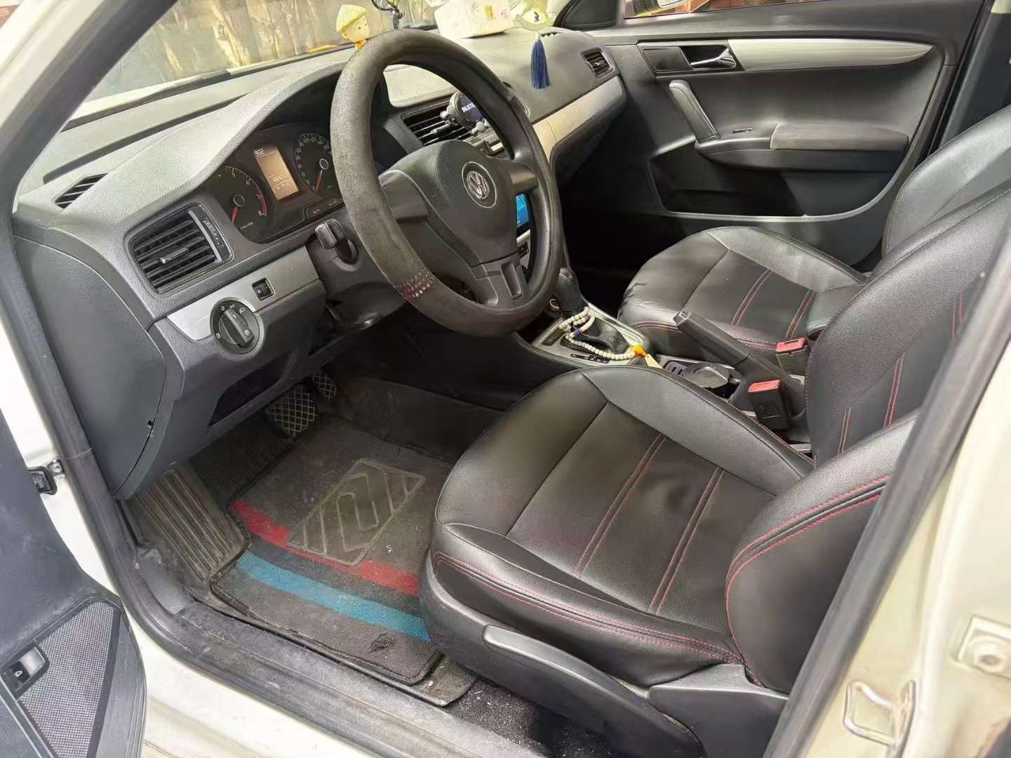Volkswagen Lavida 1.6L Automatic 8