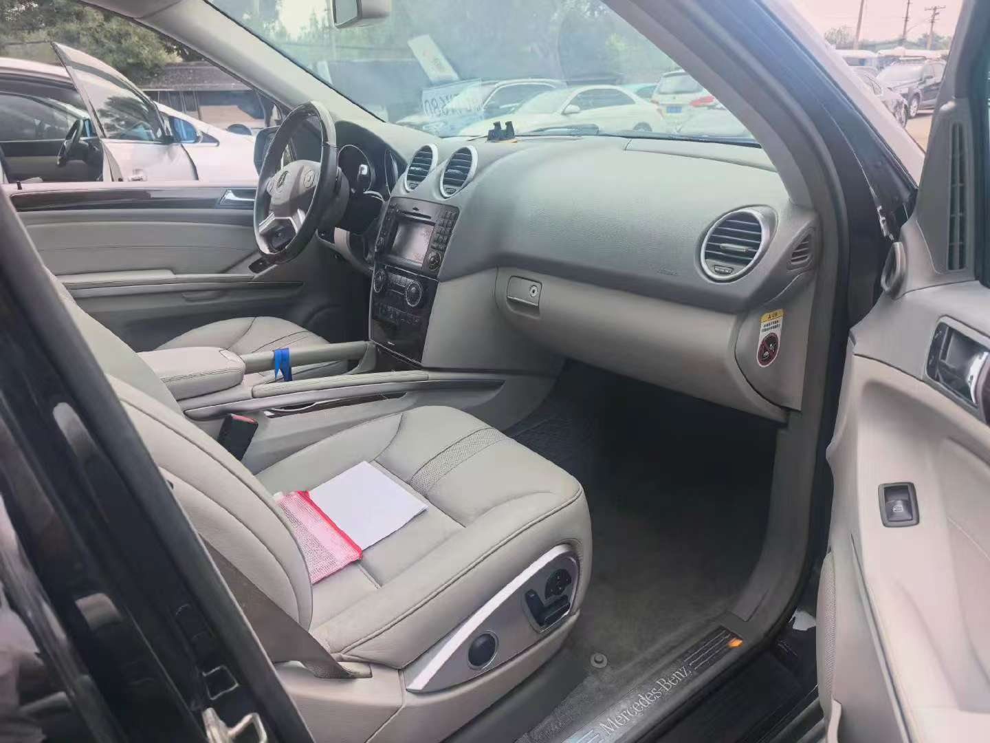 Mercedes-Benz ML 3.5L AWD 3