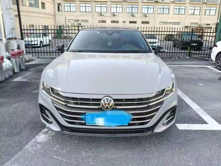 Volkswagen CC 2.0T 380TSI Dazzling Edition 2