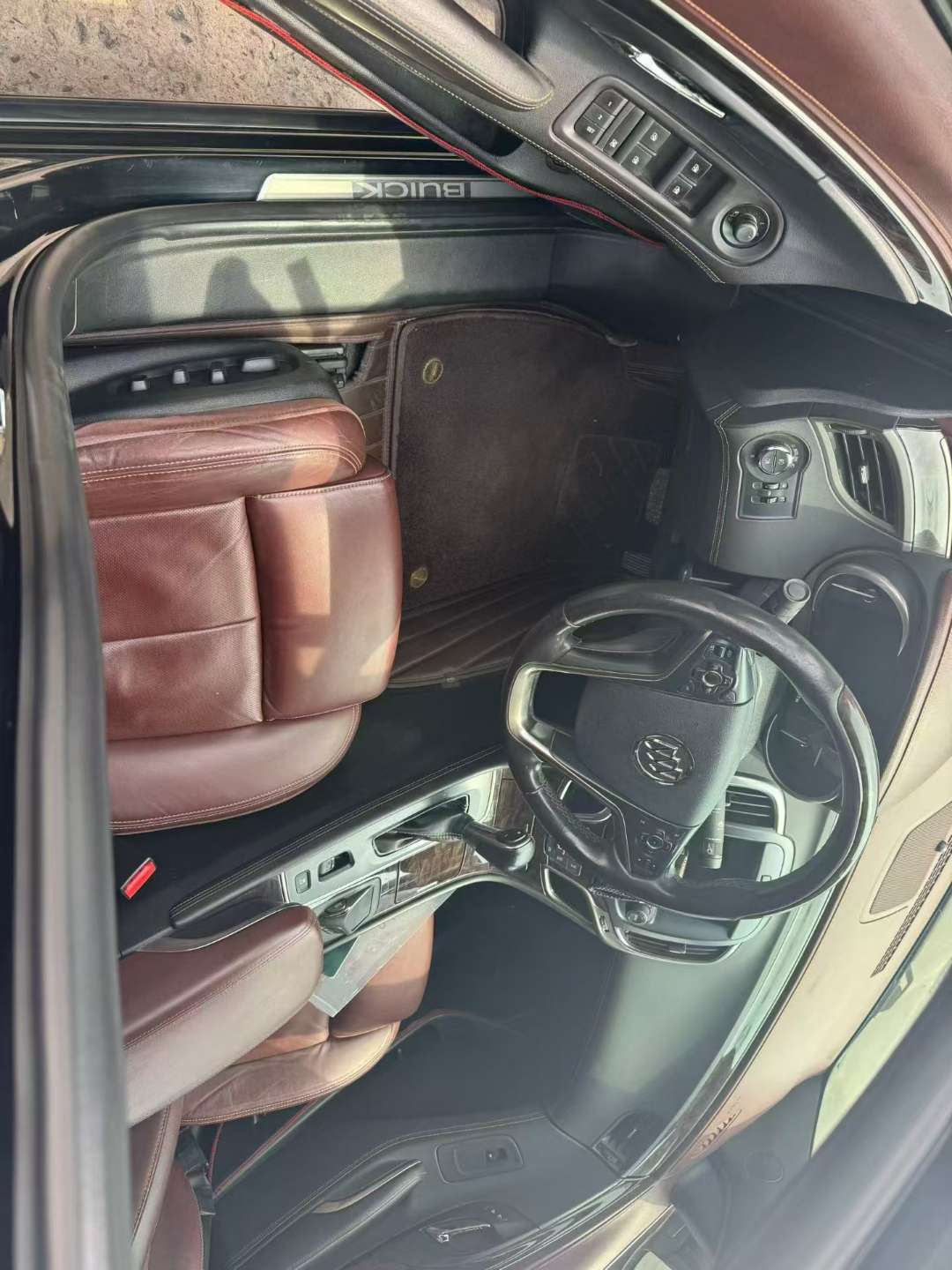 Buick LaCrosse 3.0 High Trim 2