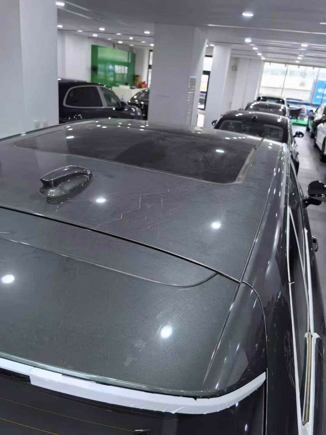 Hongqi HS6 220 AWD Intelligent Hybrid 6