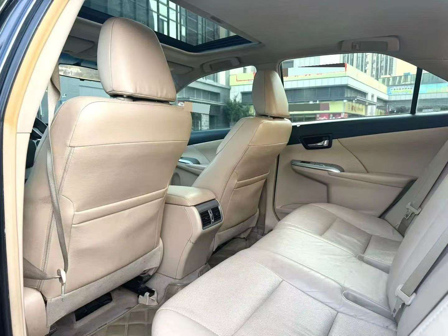 Toyota Camry 6