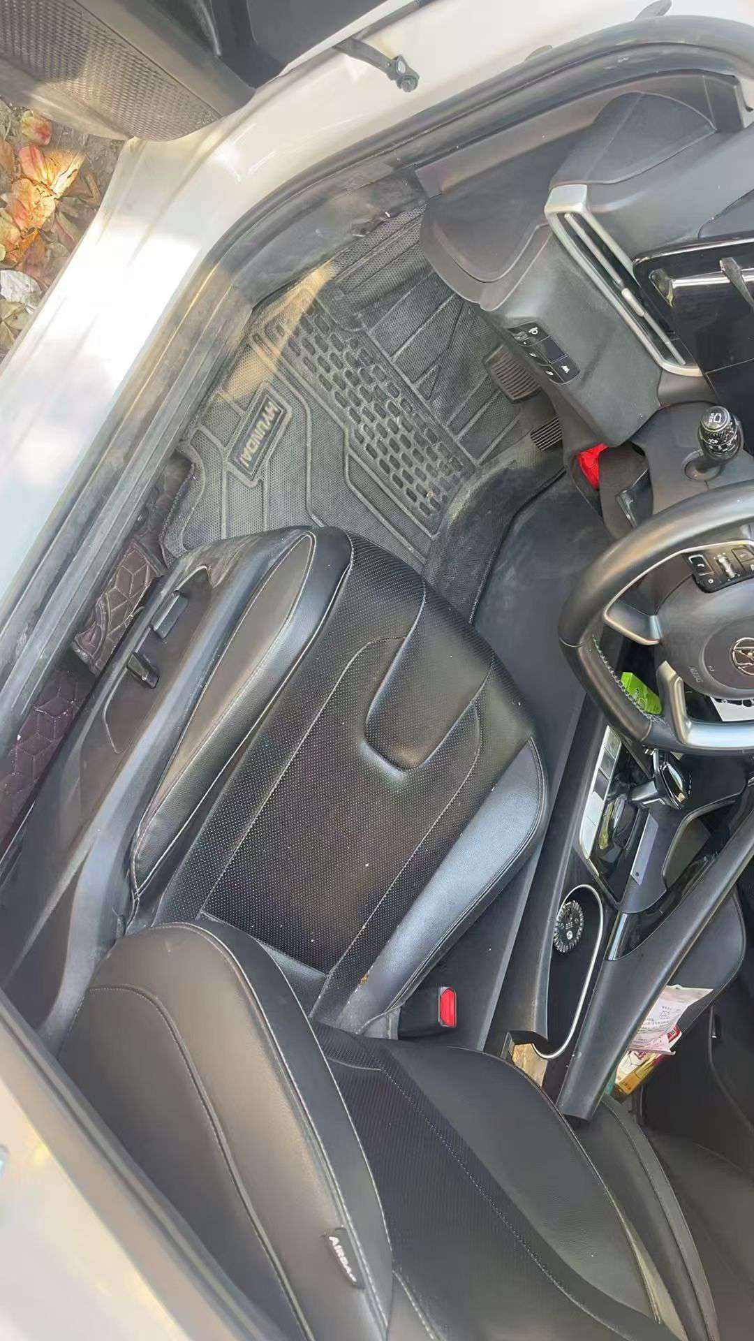Hyundai Elantra 1.5T 8