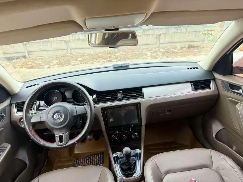 Volkswagen Bora 2014 Facelift 1.6L Manual Sunroof 8