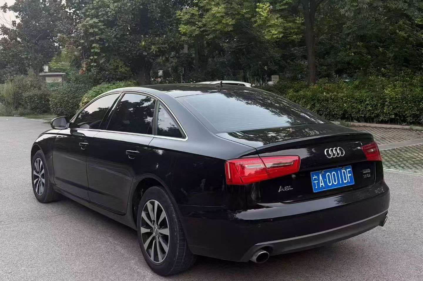 Audi A6 2.0T Automatic with Sunroof 8