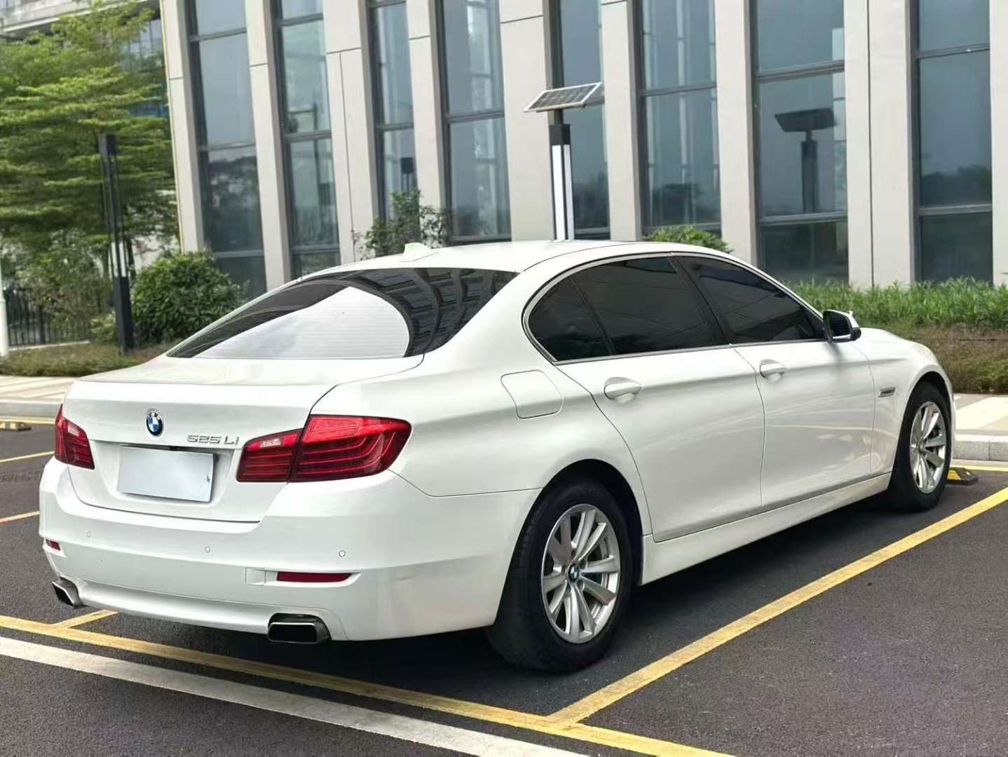 BMW 5 Series 2014 520Li 2.0T Elegance 4