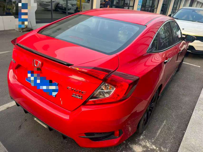 Honda Civic 1.5T Rally Edition 9