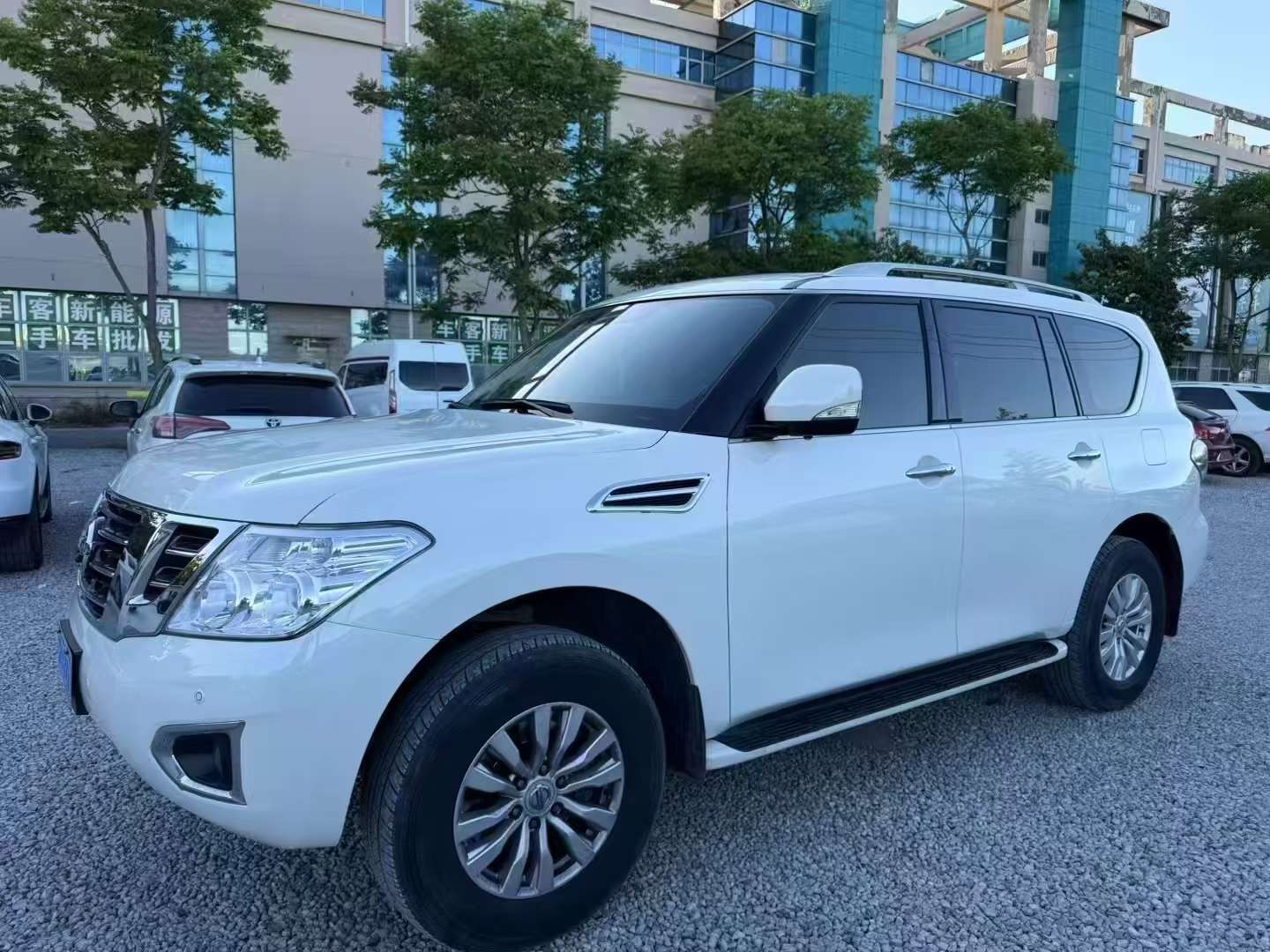 Nissan Patrol 4.0L Middle East SE Version