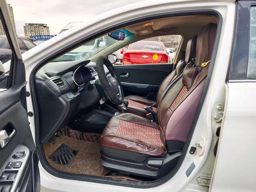 Kia K2 7