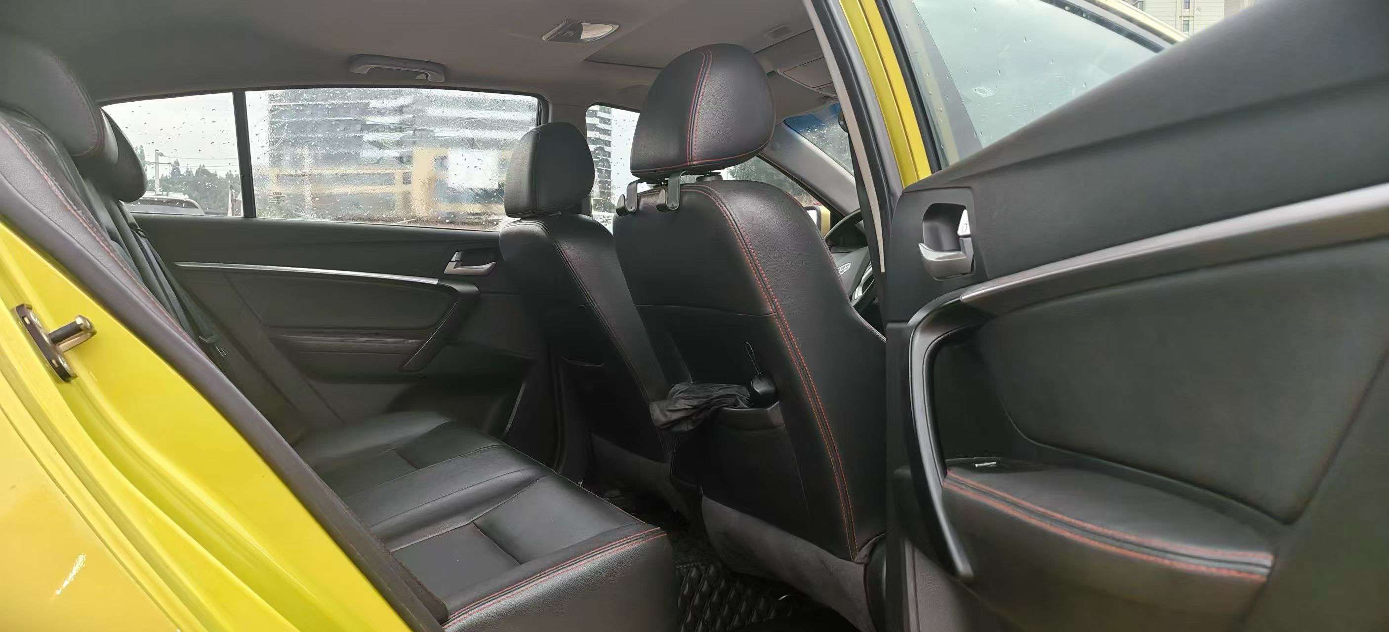Geely Emgrand Manual 1.5 High Trim 6
