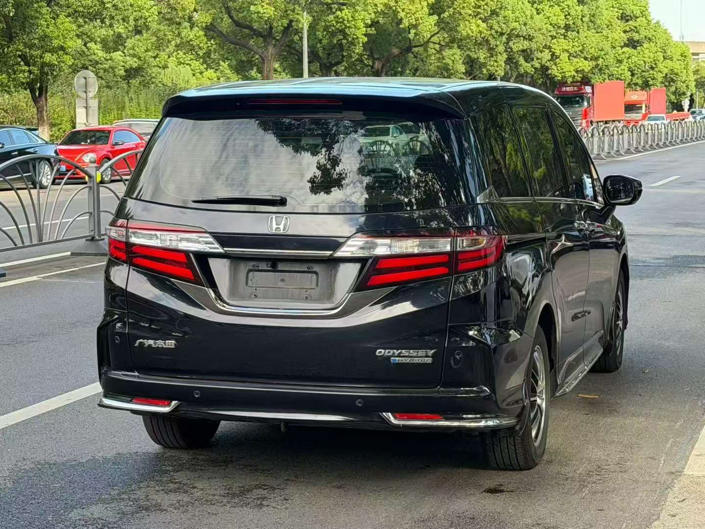 Honda Odyssey 2019 2.0 Hybrid 5
