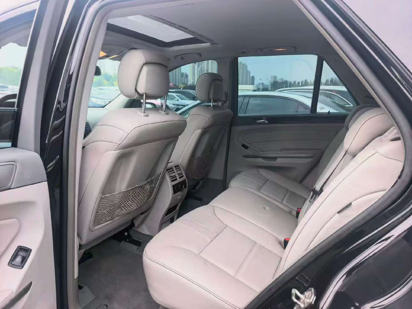 Mercedes-Benz ML 3.5L AWD 4
