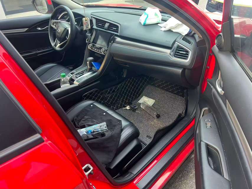 Honda Civic 1.5T Rally Edition 6