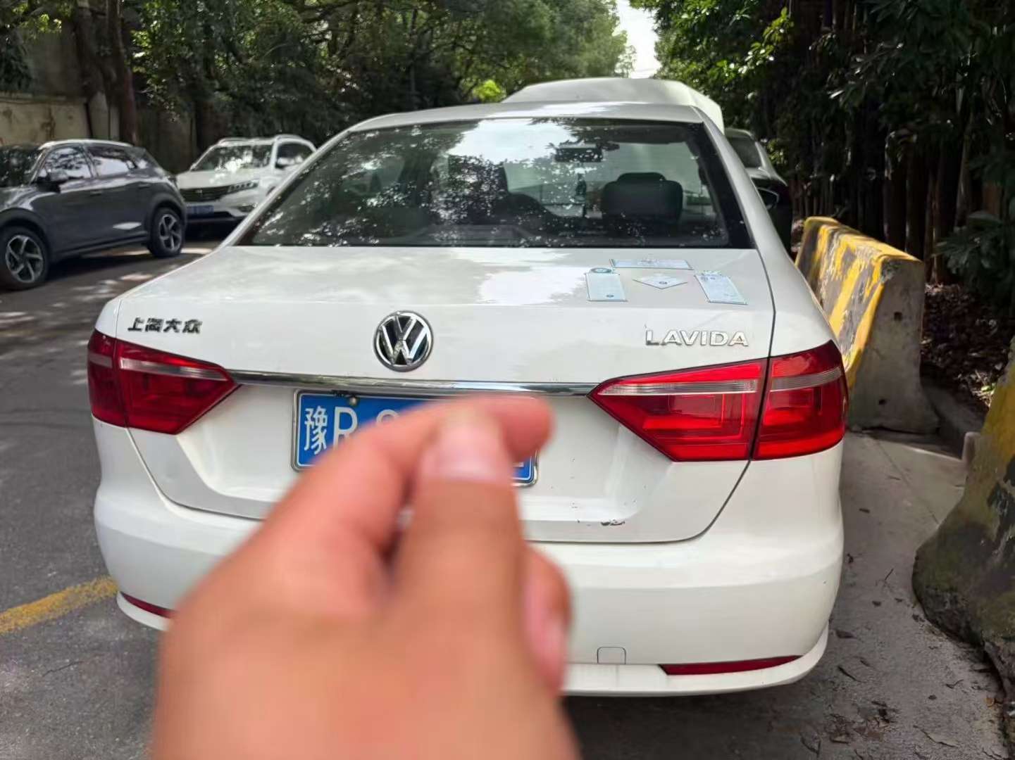 Volkswagen Lavida 1.6L Automatic 3